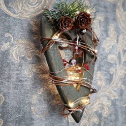 Shatchi Green Wooden Led Heart Hanging Ornament Christmas Holiday Home Décor With 15 Warm White - thumbnail 6