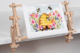 Milward Rotating Tapestry Frame - Beech Wood 22X22Cm Stitch-On Frame For Needlecraft & Embroidery - thumbnail 2