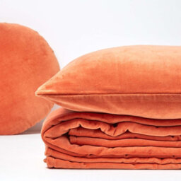Homescapes Burnt Orange Velvet Quilted Throw, 125 X 150 Cm - thumbnail 5