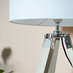 Valuelights Clipper Tripod Brown Table Lamp - thumbnail 3