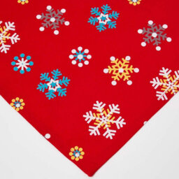 Homescapes Cotton Christmas Red Snowflake Table Runner - thumbnail 3