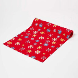 Homescapes Cotton Christmas Red Snowflake Table Runner - thumbnail 2