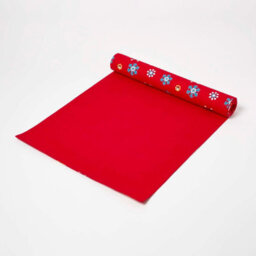 Homescapes Cotton Christmas Red Snowflake Table Runner - thumbnail 4