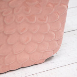 Annibells Pink Ceramic Art Deco Style Petal Vase (10588) - thumbnail 4