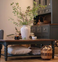 Statement Furniture Queensbury Coffee Table With Oak Top In Bottle Green - thumbnail 2