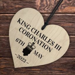 Red Ocean King Charles Iii Coronation Hanging Wooden Heart Sign Comemmoration Plaque Union Jack Sign Celebration Gifts - thumbnail 6