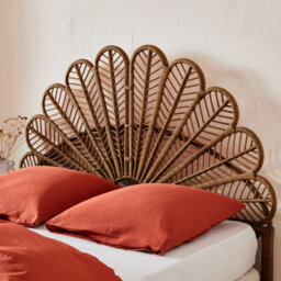 Sweeek - Dark Rattan Headboard Anggun 160X6X130 Cm