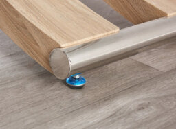 Modernique Nuovo Coffee Table, Tempered Clear Glass Top With Cross Leg In Oak - thumbnail 3