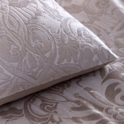 Laurence Llewelyn-Bowen Firenza Damask Velvet Linen Duvet Cover Set - thumbnail 3