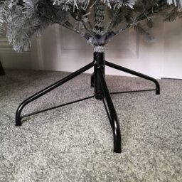 Samuel Alexander 5Ft (1.5M) Grey Frosted Grandis Fir Christmas Tree With Metal Stand - thumbnail 5