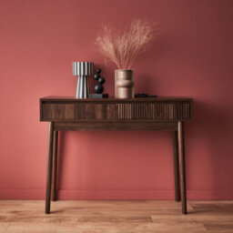 Sweeek - 100Cm Console Table With Grooved Wooden Detail Linear Dark Wood Colour 100X30X75 Cm