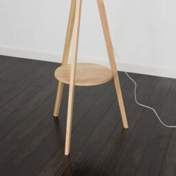 Valuelights Morrigan Natural Wood Tripod Floor Lamp Base With Shelf - thumbnail 3