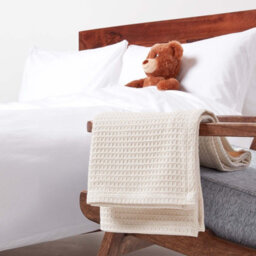 Homescapes Organic Cotton Waffle Baby Blanket Natural, 125 X 150 Cm - thumbnail 5