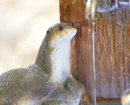 Outdoor Living UK Kelkay Playful Otters With Lights Mains Plugin Powered Water Feature - thumbnail 6