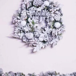 Christmas Tree World 50Cm Frosted Decorated Mixed Pine Wreath With White Baubles - thumbnail 2