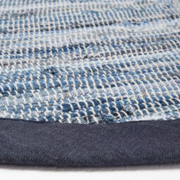 Homescapes Blue Denim Handwoven Striped Chindi Large Round Rug - thumbnail 4
