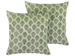 Beliani Set Of 2 Decorative Cushions Rungia Velvet 45 X 45 Cm Green Floral Pattern