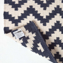 Homescapes Casablanca Handwoven Zig Zag Pattern Dark Blue And White 100% Cotton Kilim Rug, 90 X 150 Cm - thumbnail 5