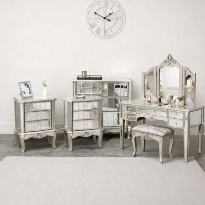 Melody Maison Silver Mirrored Chest Of Drawers, Large Dressing Table Set & 3 Drawer Bedside Tables - Tiffany Range - image 1