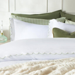 Ohs Scallop Edge Bedding Set Microfibre Duvet Cover With Pillowcase, White/sage - King - thumbnail 3