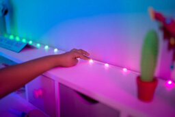 Twinkly Strings Usb-C 200 Heart-Shaped Rgb Leds, Green Wire - thumbnail 5