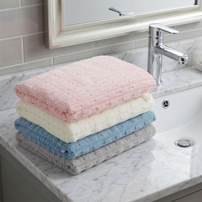 Living And Home 4 Piece Coral Fleece Bath Towels Highly Absorbent Multicolor Soft Hanging Loop Machine Washable Towel Set - image 1