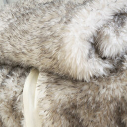 Catherine Lansfield Arctic Fox Cosy Faux Fur 130X170Cm Blanket Throw Grey - thumbnail 2