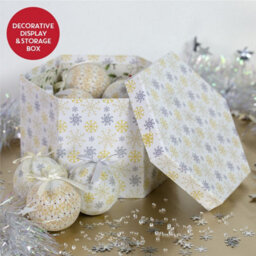The Christmas Workshop 71610 Set Of 14 Gold & White Coloured Snowflake And Icicles Design Christmas Baubles  - thumbnail 4