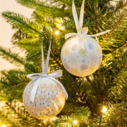 The Christmas Workshop 71610 Set Of 14 Gold & White Coloured Snowflake And Icicles Design Christmas Baubles  - thumbnail 6