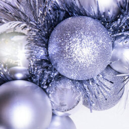 Christmas Tree World 56Cm Silver Shatterproof Bauble Wreath - thumbnail 3