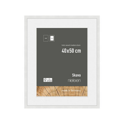 Nielsen Skava 40 X 50Cm White Wooden Picture Frame With 30X40Cm Mount, Float Glass And Push/turn Clips - image 1