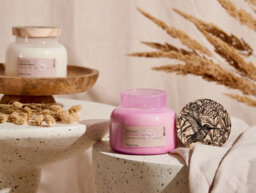 Beliani Scented Candle Delight Bliss Soy Wax Fresh Notes - thumbnail 2