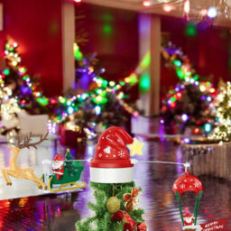 Urbn-Living Urbnliving 80Cm Width Red & Green Christmas Tree Rotating Topper Led Sound Spinning Santa Musical Ornament Home Décor - thumbnail 2