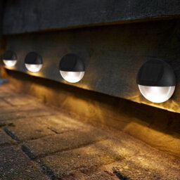 4 X Black Solar Powered Led Ivy Wall Or Fence Lights - 3 Lumen Weather Resistant Outdoor Garden Lighting - Each H8.5 X W9 X D3.5Cm