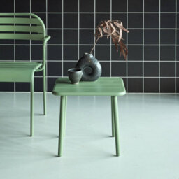 Sweeek - Square Steel Garden Coffee Table Green 45X45X40 Cm - Amelia - thumbnail 3