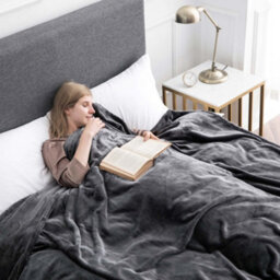 Ameha Fleece Plain Blanket, Lightweight & Reversible Throw For Travel, Bed & Sofa Blanket, Grey Super King 230X270Cm - thumbnail 6