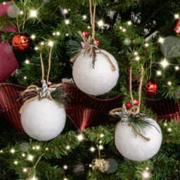 Melody Maison Set Of 3 White Velvet Christmas Bauble Decorations With Foliage - 7Cm - thumbnail 1