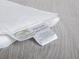 Lancashire Textiles Luxury Goose Feather & Down 4.5 Tog Single Duvet Hypoallergenic  For Comfortable And Sound Sleep - thumbnail 4