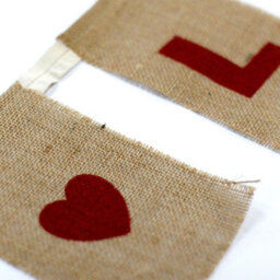 Serenityy Natural Jute Bunting I Love You With Hearts - Large 260Cm Decorative Garland - thumbnail 2