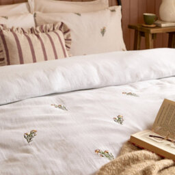 Wylder Josephine Embroidered Muslin Duvet Cover Set, White/pink, Super King - thumbnail 2