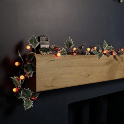 Samuel Alexander 1.8M Artificial Garland With Berries & Lights Battery Operated With 35 Warm White Leds - thumbnail 7