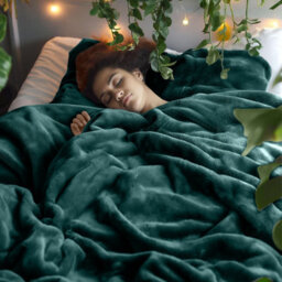 Bedlooms Emerald Blanket, Reversible & Lightweight Couch & Bed Throw Blanket, King 200X240Cm - thumbnail 8