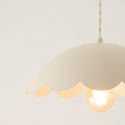 Valuelights Millie Cream Scallop Pendant Ceiling Light And Bulb - thumbnail 4