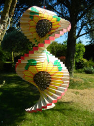 Wind Spinner Wooden Spiral Mobile Garden Ornament - Sunflower 40Cm - thumbnail 1