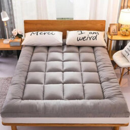 Xxl Size Super King Hypoallergenic Mattress Topper, Extra Deep 700 Gsm Microfibre Fill, Anti-Allergy Comfort 180X200Cm - thumbnail 1
