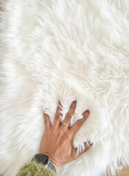 Homespace Direct Ltd Homespace Direct Luxury Faux Rabbit Fur Rug With Suede Backing Area Rug Plush Soft Accent Rug White 60X90Cm - thumbnail 6