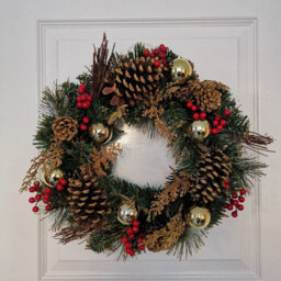 Samuel Alexander 40Cm Hanging Christmas Wreath With Gold Baubles, Berries & Pinecones - thumbnail 4