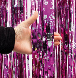 Netagon Shimmer Tinsel Curtain Reindeer Christmas Tree Design 3M X 1M Pink - thumbnail 5
