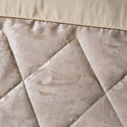 Catherine Lansfield Bedroom Damask Jacquard Quilted 240X260Cm Bedspread Champagne Gold - thumbnail 2