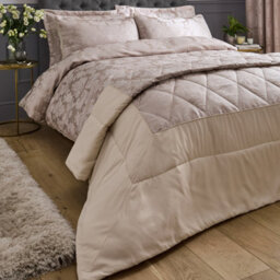 Catherine Lansfield Bedroom Damask Jacquard Quilted 240X260Cm Bedspread Champagne Gold - thumbnail 1